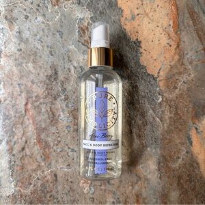 Bath & Body Works Pure Simplicity Face & Body Refresher Açaí Berry